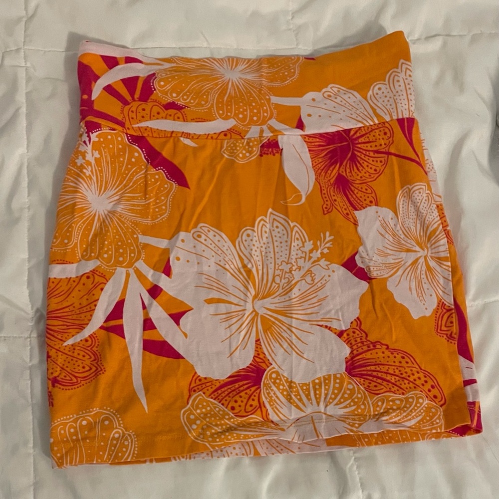 Adorable Hawaiian mini skirt